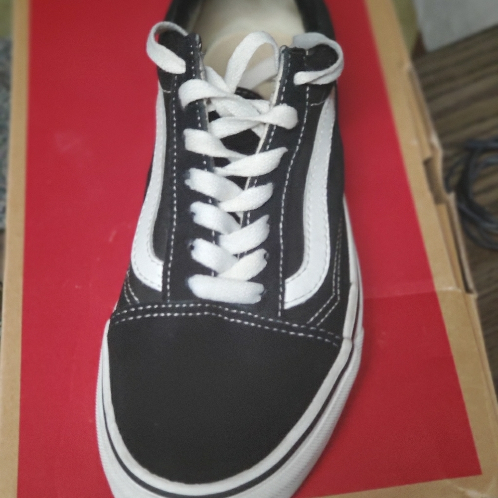 Black and White Vans Old Skool🖤🤍